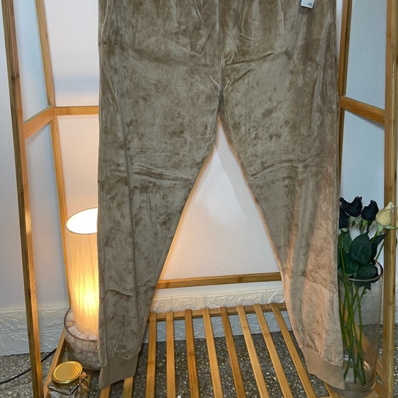 Abound Sweatpants Jogger’s. Size- L - Picture 7 of 13